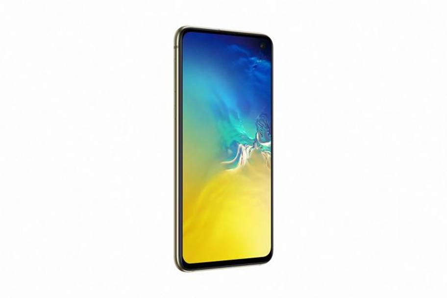 Il Samsung Galaxy S10e con schermo da 5,8 pollici